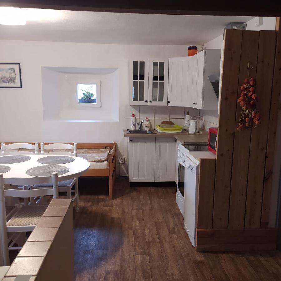 Apartman Dvorecna Loučovice Eksteriør billede